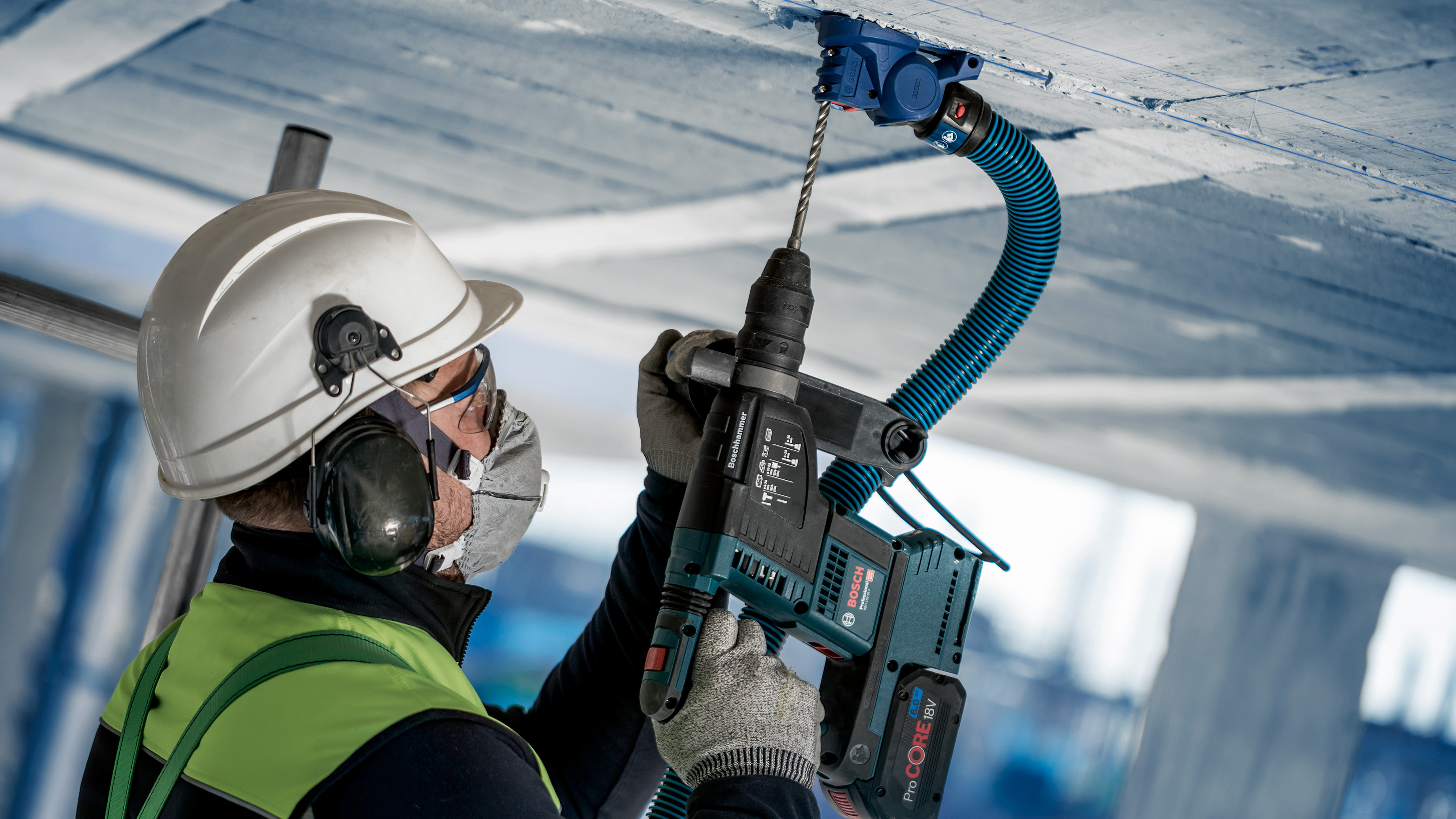 Universal solution for avoiding dust: Expert SDS Clean Adapter for drilling